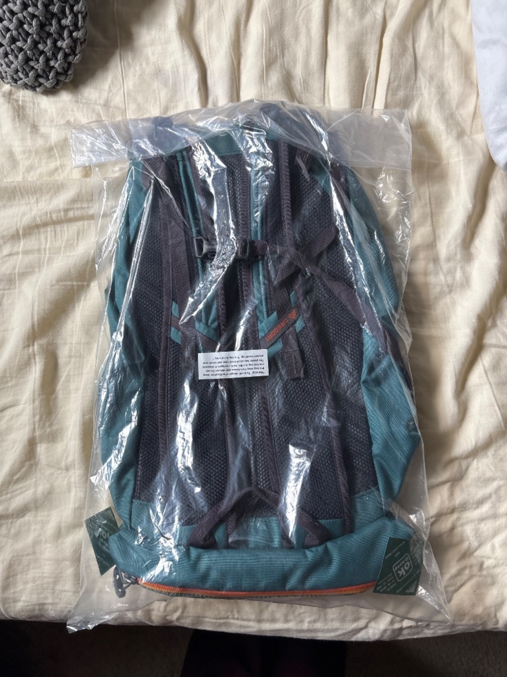 Gregory Nano 16 hiking backpack - Picture 2 of 4